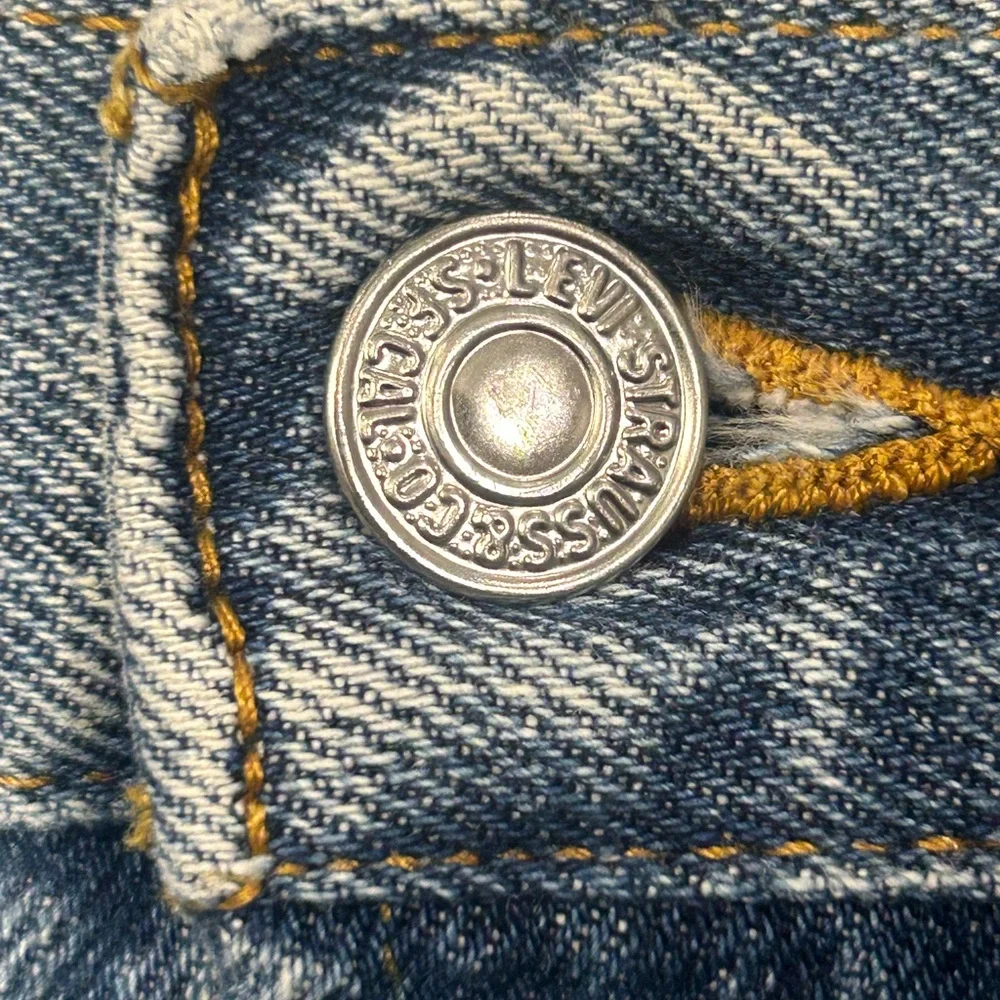 Levi's‎ 505 VTG Men's Regular Fit Straight Leg Light Wash Blue Jeans 42/32